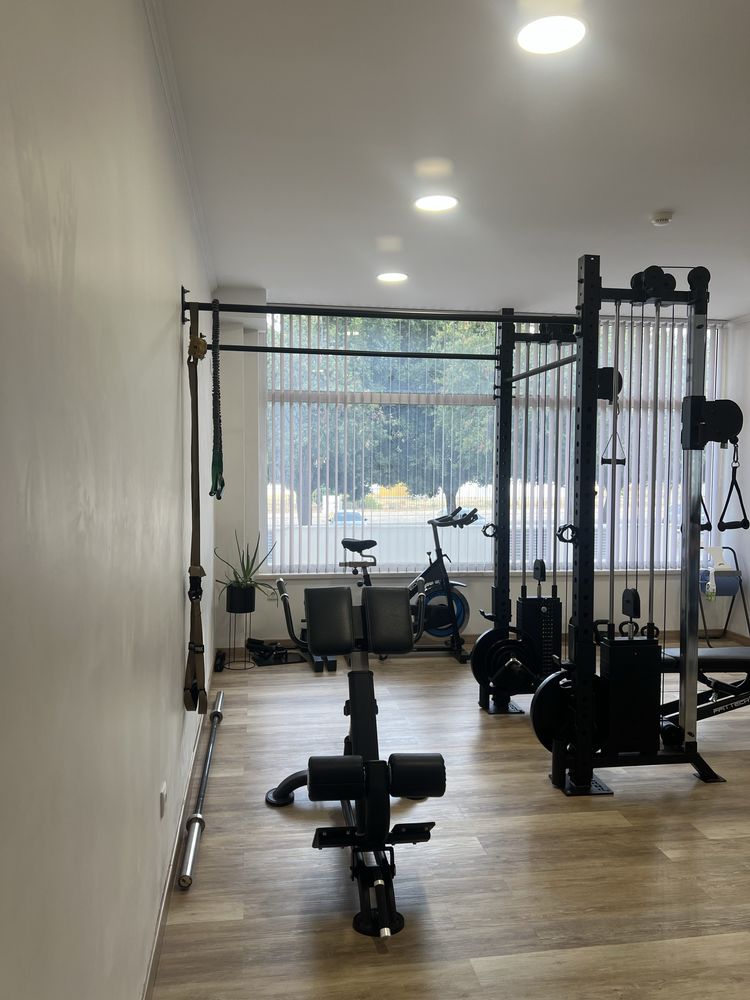 Estúdio de Treino Personalizado/Pilates equipado e mobilado Novo