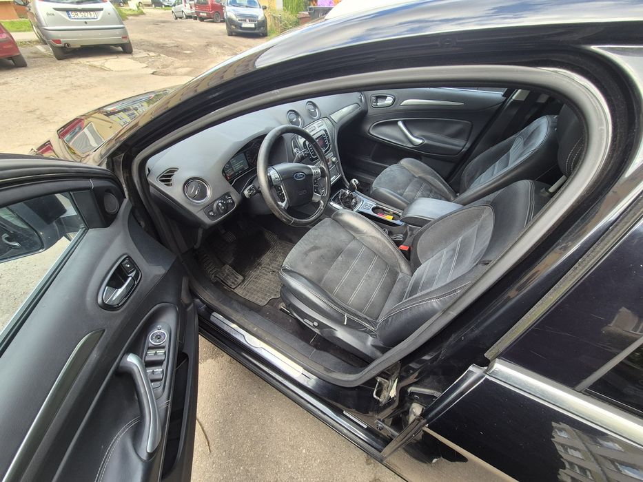 Ford Mondeo mk4 2.0 tdci . 2007 rok .
