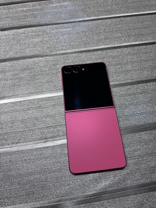 Samsung Z Flip 7 256gb