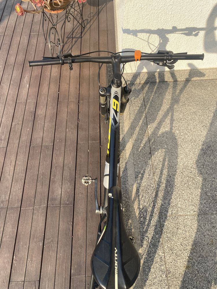 Bicicleta Monty Kz9 aro 29