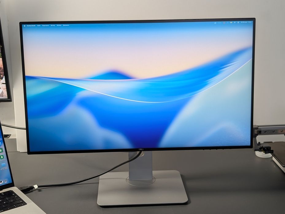 IPS Монітор Dell U2719D . Безрамочний
