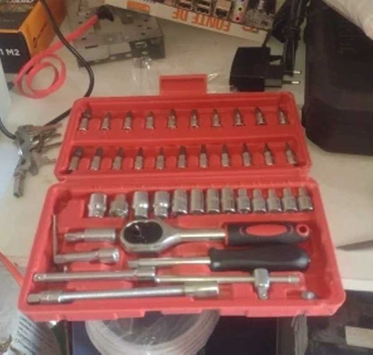 Набор инструментов 46 предметов для автомобиля