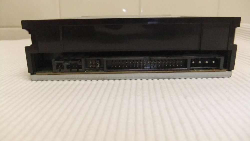 Leitor-Gravador DVD Philips + leitor CD.