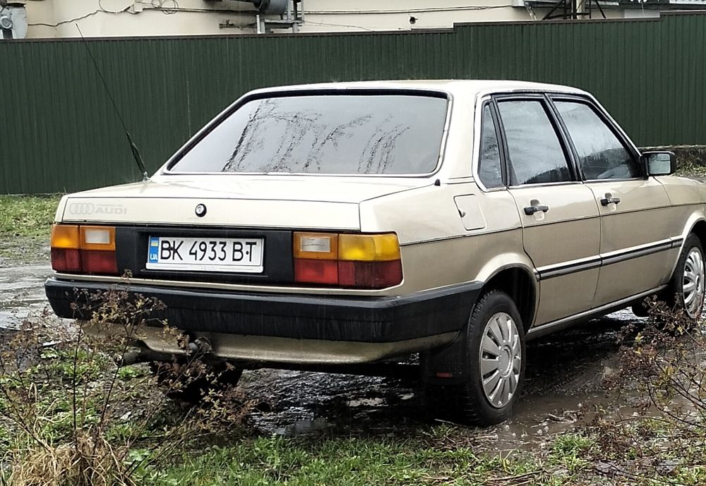 Ауді 80 1985р. 1.6 бензин продам