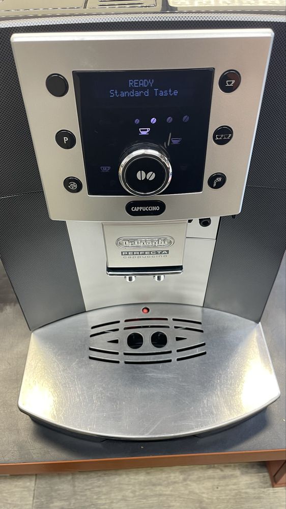 Expres Delonghi Perfecta Capuccino ESAM5500