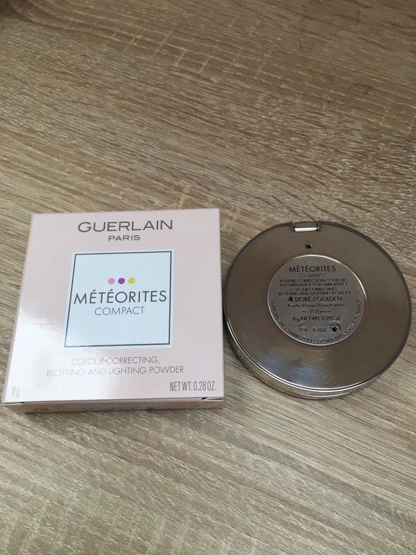 Guerlain Meteorites rozświetlający puder w kompakcie 4 Dore/Golden