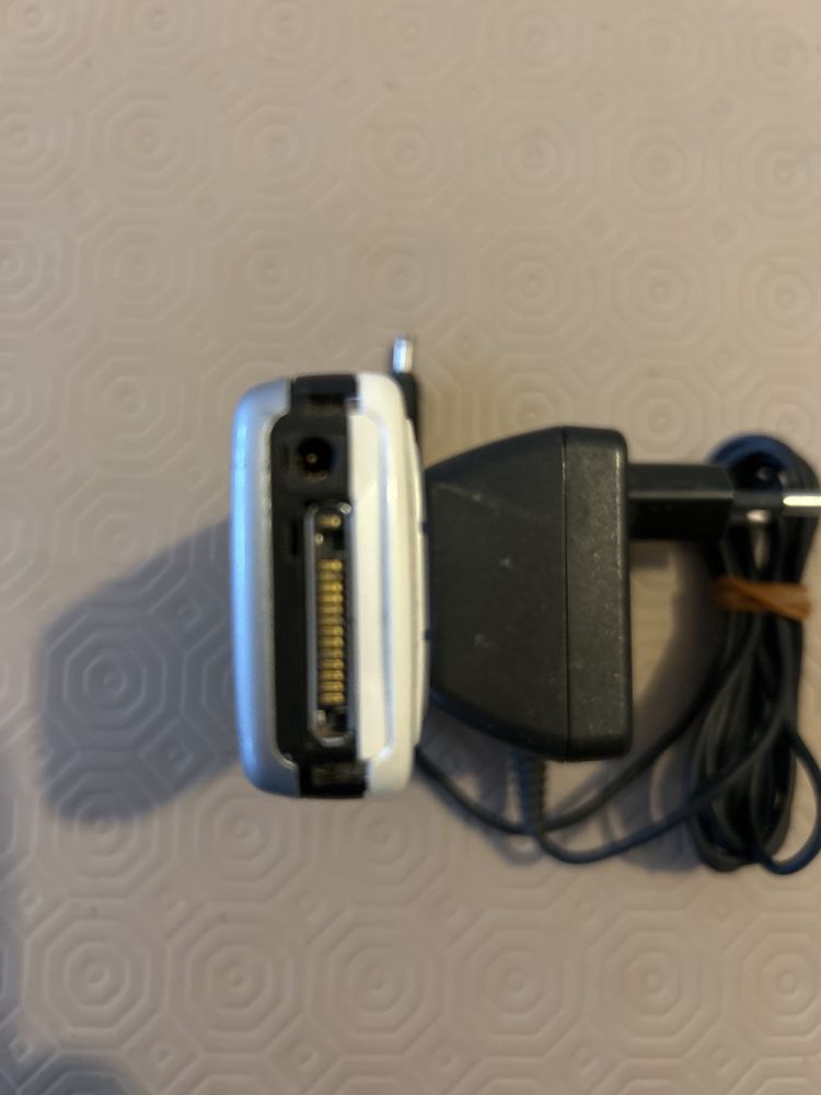 Nokia 6020 com carregador