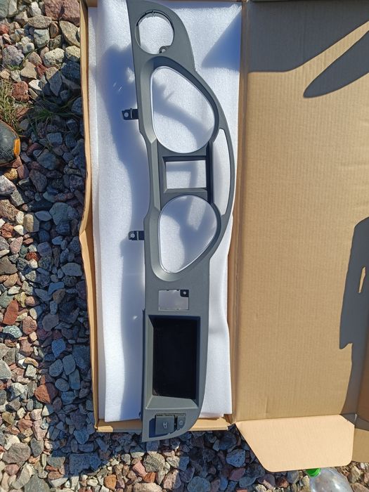 Ramka/obudowa licznika/wyświetlacz   04-011