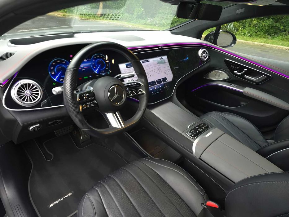 Mercedes-Benz EQS      2022