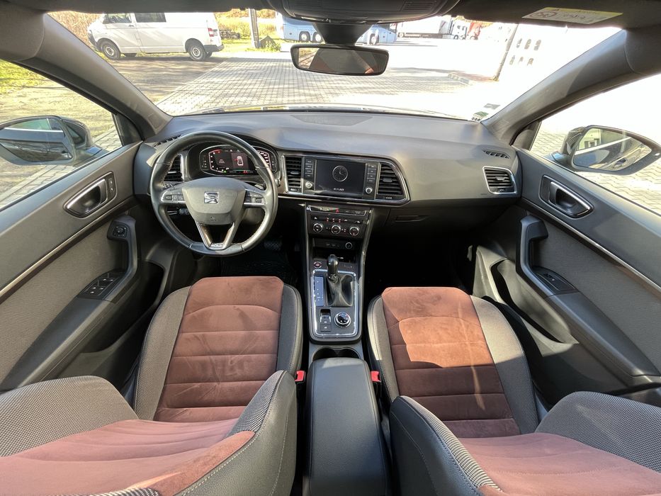 Seat ateca 2.0TDI 4x4dsg panorama el.klapa samochód po gradzie