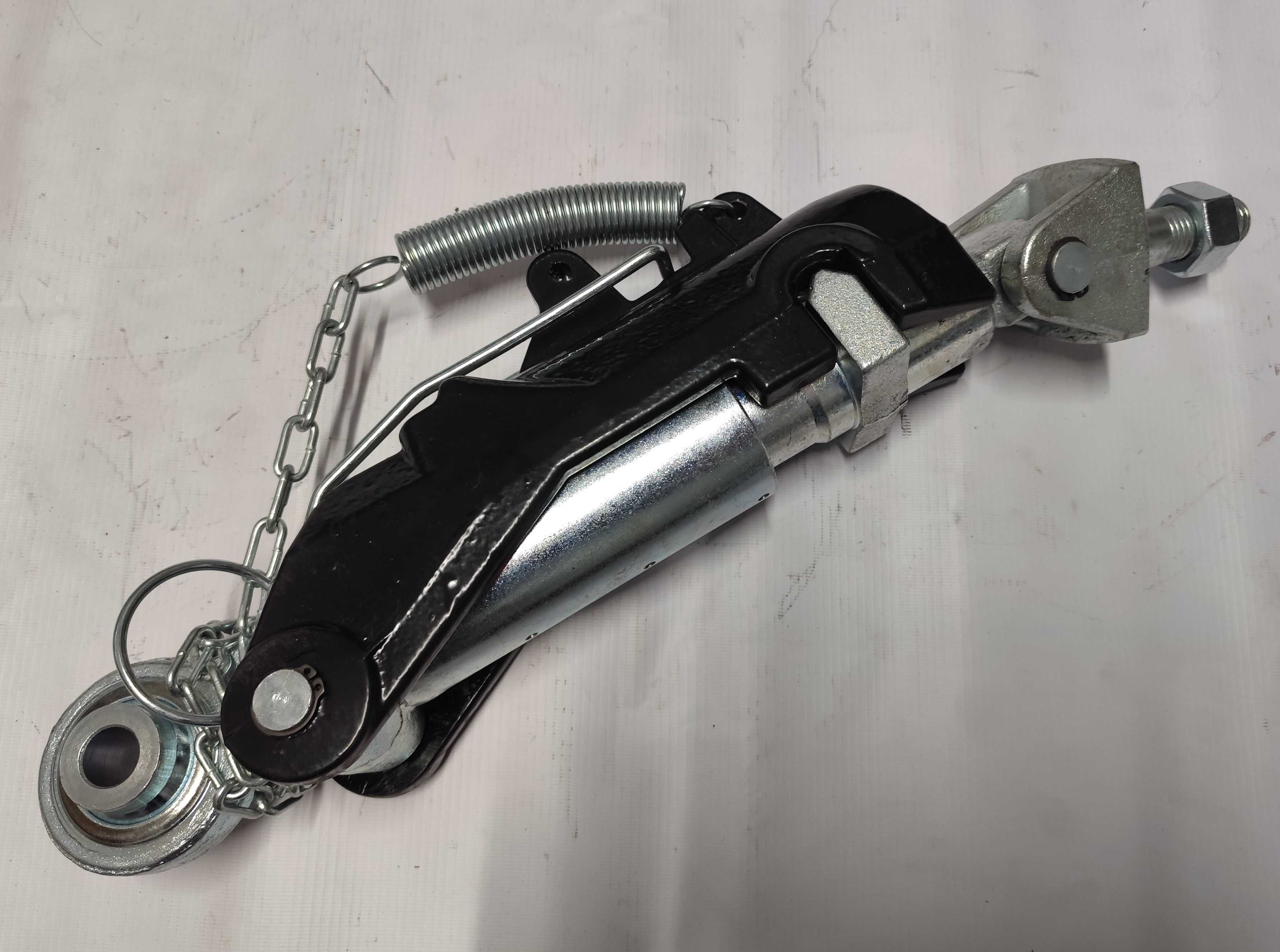 Stabilizator cięgno boczne podnośnika Case 5150, MX100 MX135,253697A2