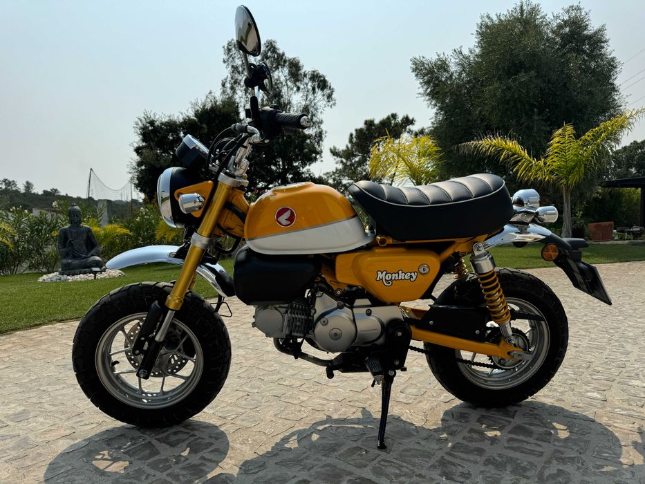 Honda Monkey 125 - Banana Yellow