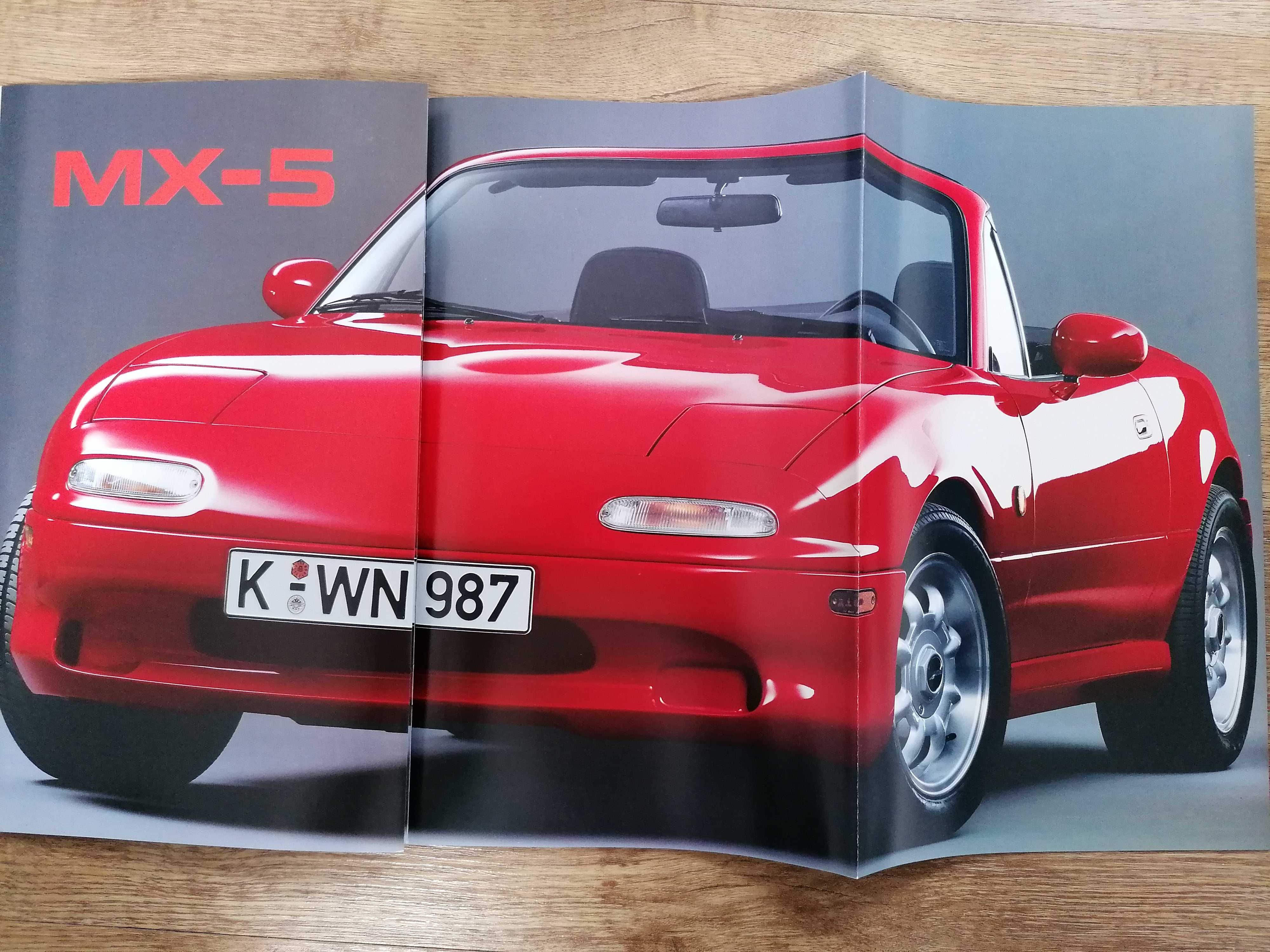 Prospekt Mazda MX-5 wyposażenie dodatkowe.