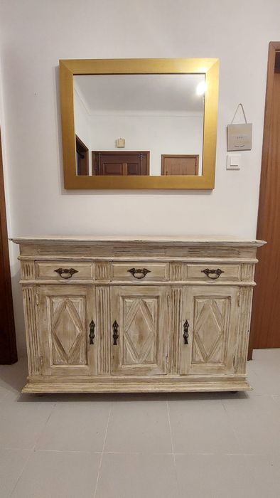 Espelho quadrado moldura dourada