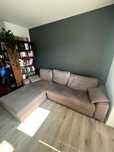 Sofa narożna z opcją spania (poszycie zabrudzone). Oddam za darmo.