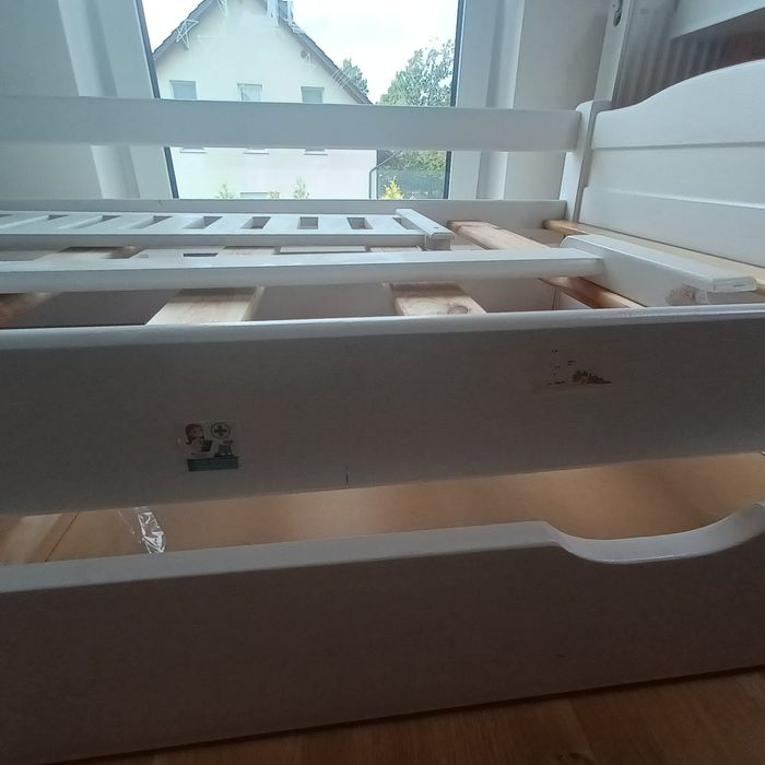 Łóżko dziecięce białe, drewniane,  z szufladą, 90x180 cm