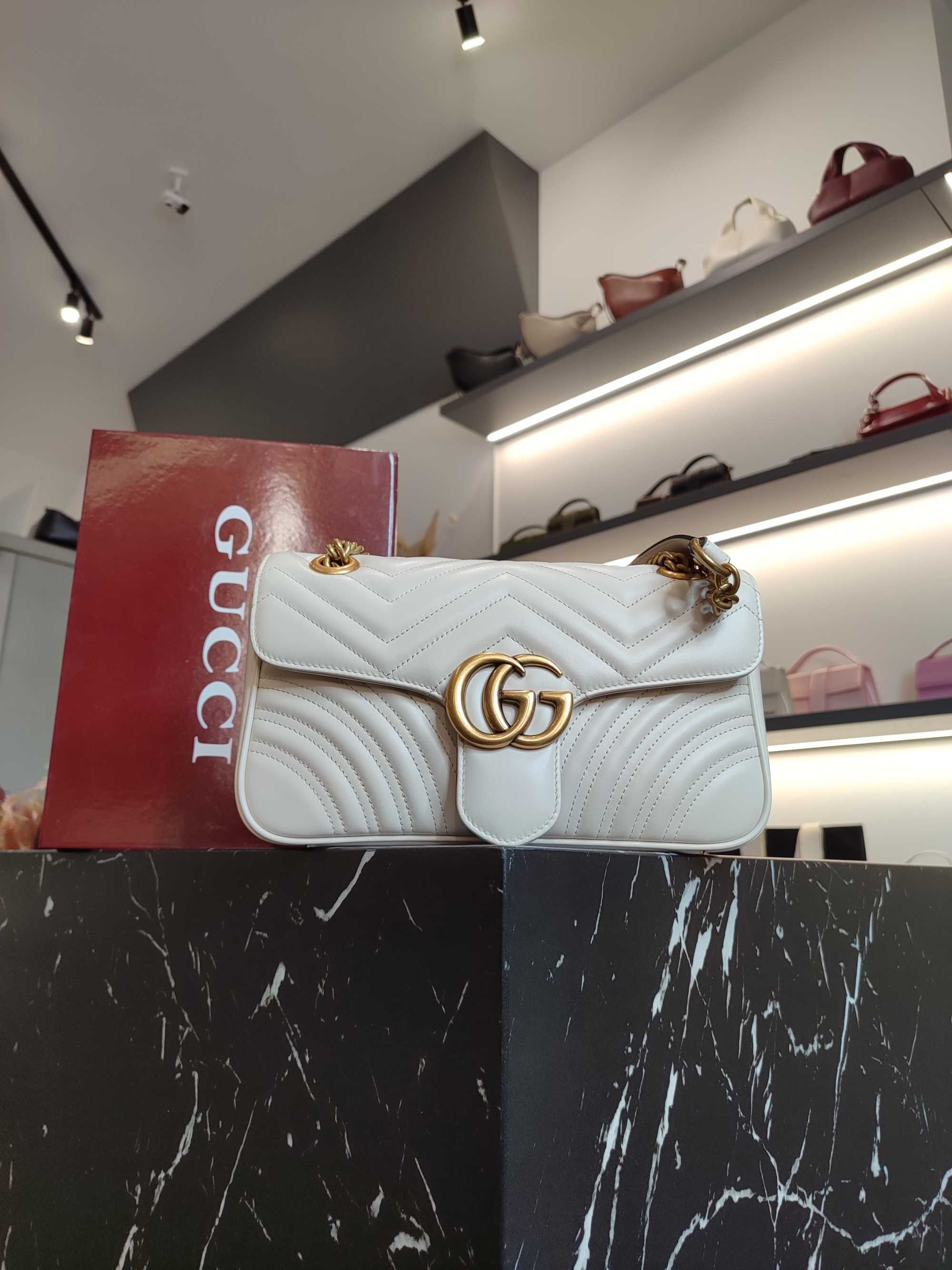 Сумка Gucci GG Marmont Small Shoulder Bag in White With Heart