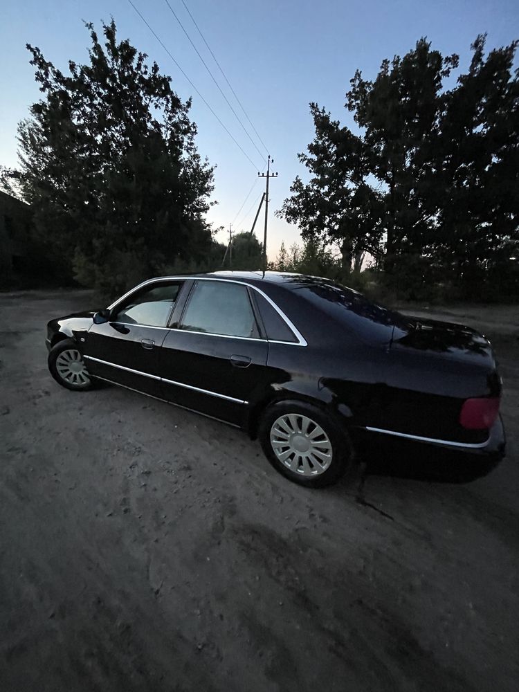 Audi A8 Quattro ІДЕАЛ