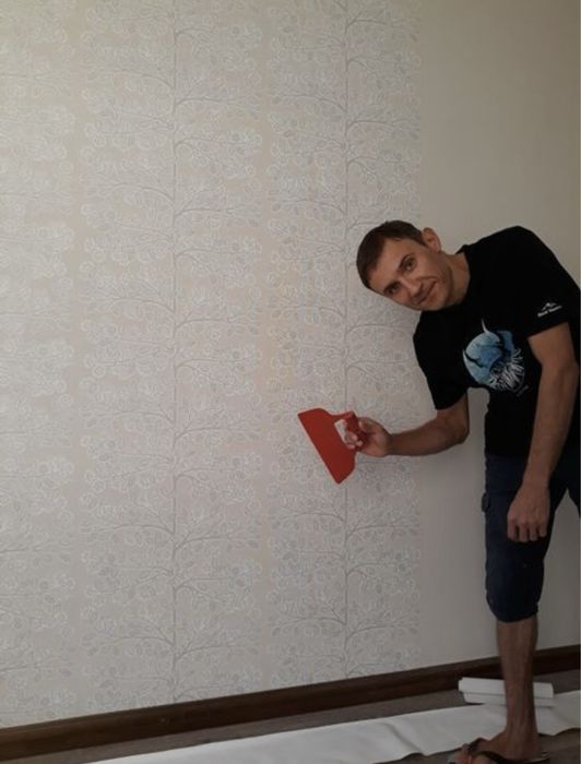 Поклейка обоев .Укладка ламината ,линолеума,плинтус.