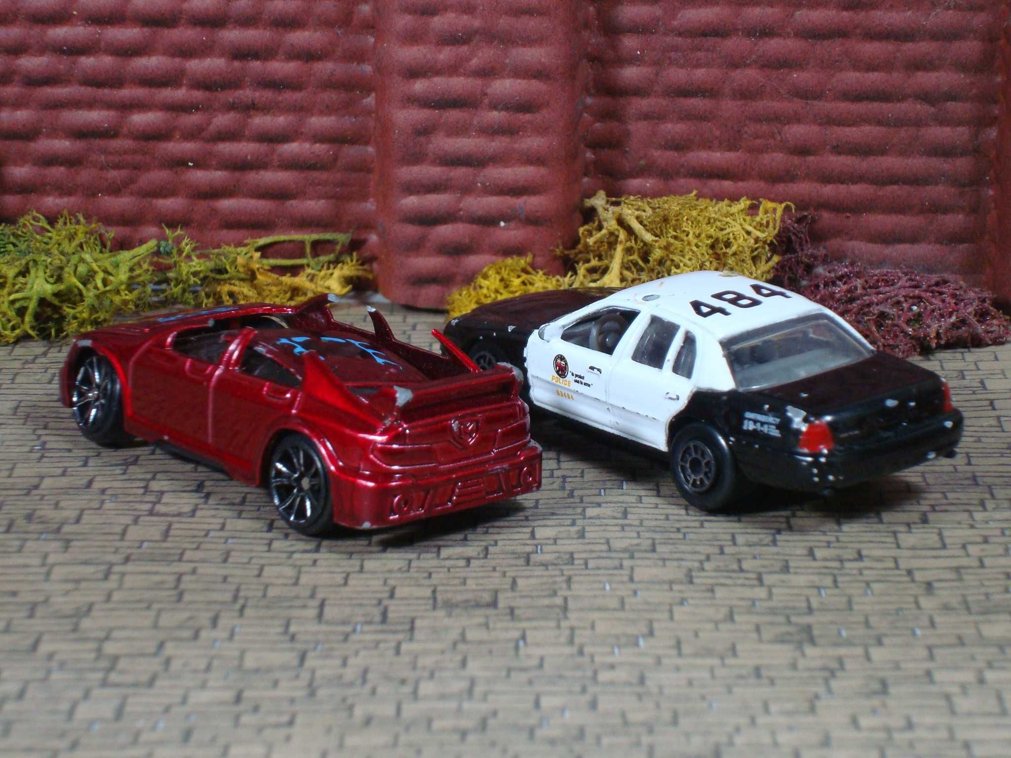 Motor Max & Welly - Lote 2 carros para peças ou restauro