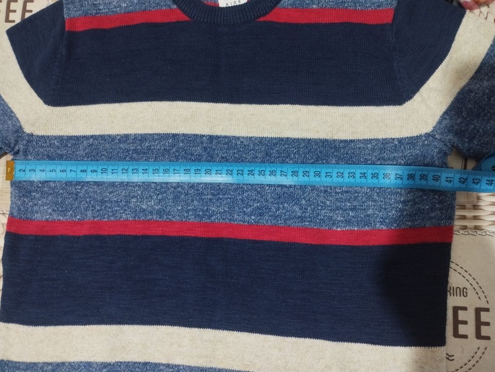 Легкий светр для хлопчика 11-12 років