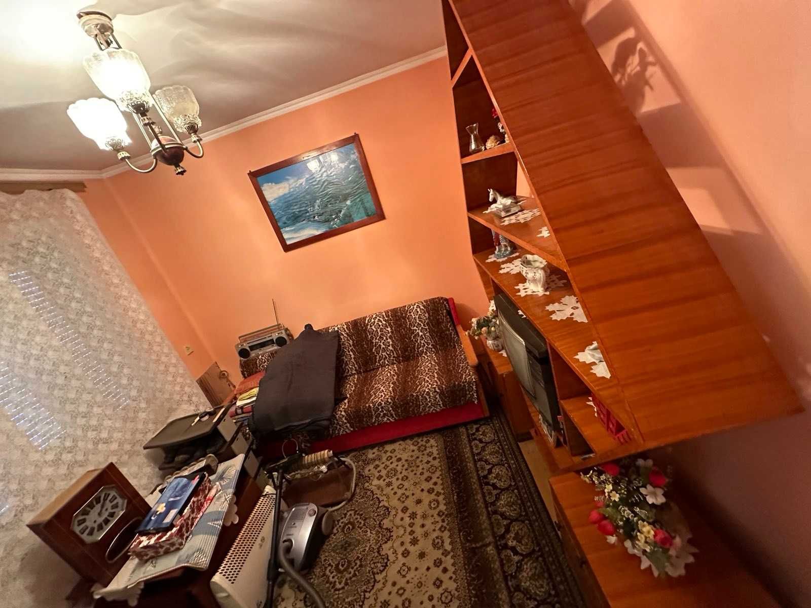 Продається житловий будинок в смт. Вишково