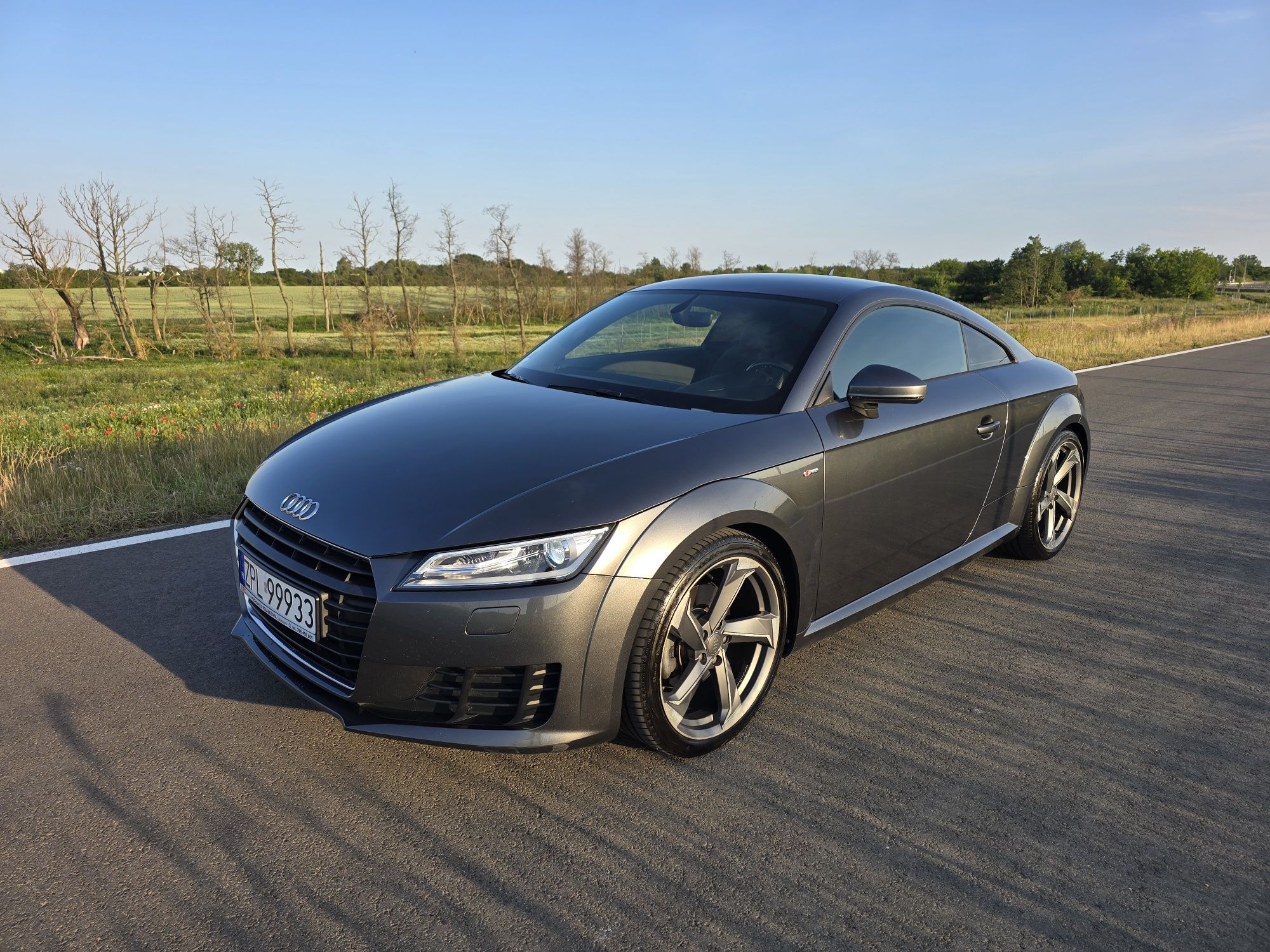 Audi TT 8S s-line