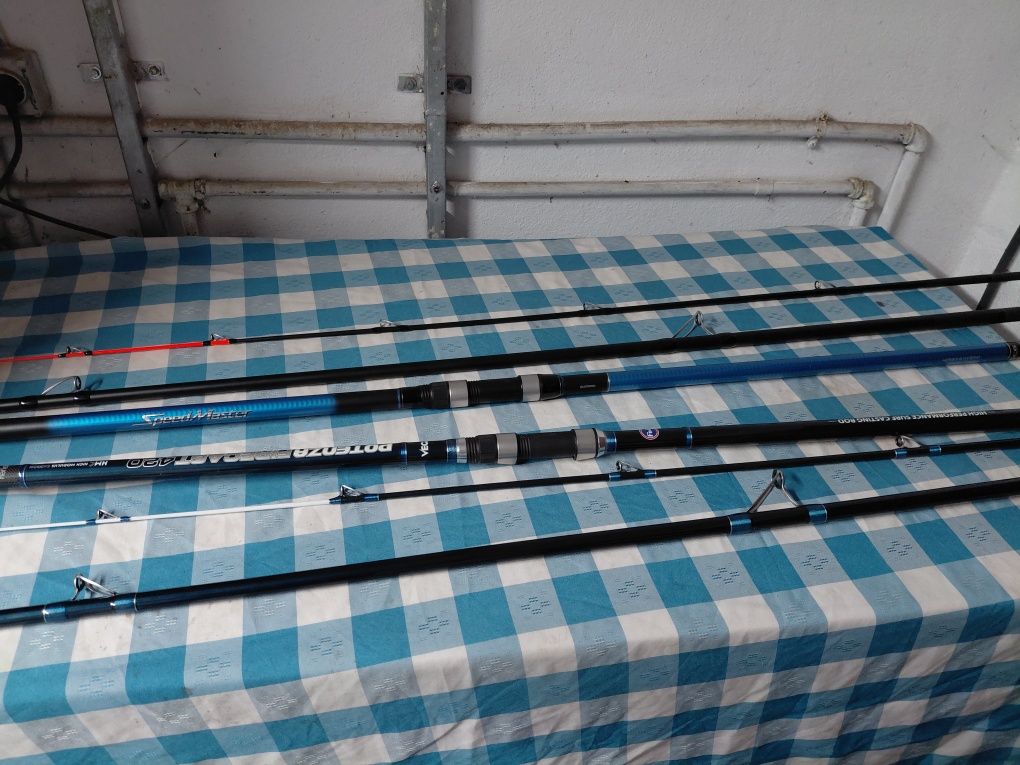 2 conjuntos de  canas de pesca surfcasting