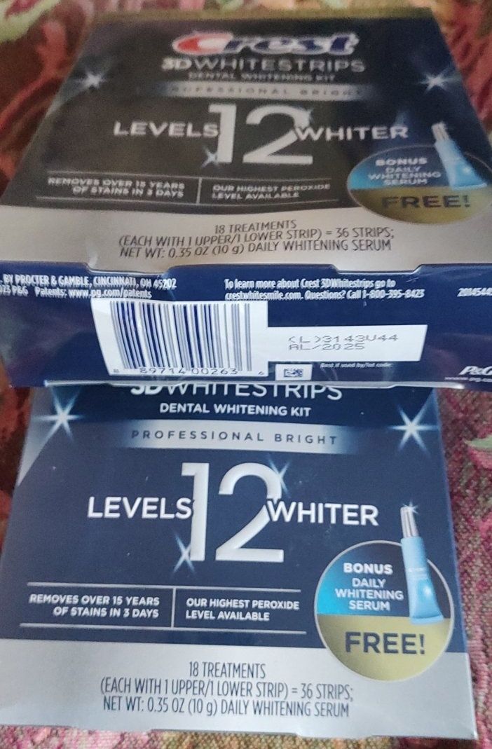 Crest 3D WHITE Professional whitestrips отбеливающие полоски - USA