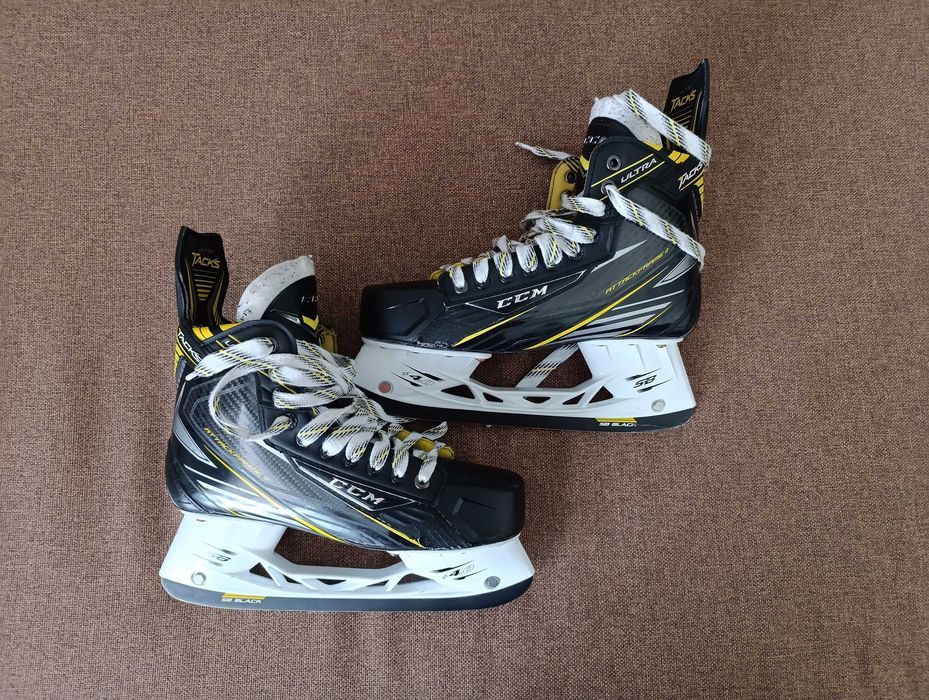Хоккейные коньки CCM Ultra Tacks, разм. 9, бу