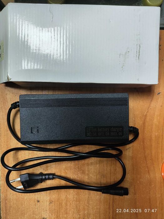 Зарядний пристрій для електросамокату 52v (58.8v) для ZonDoo Zo01