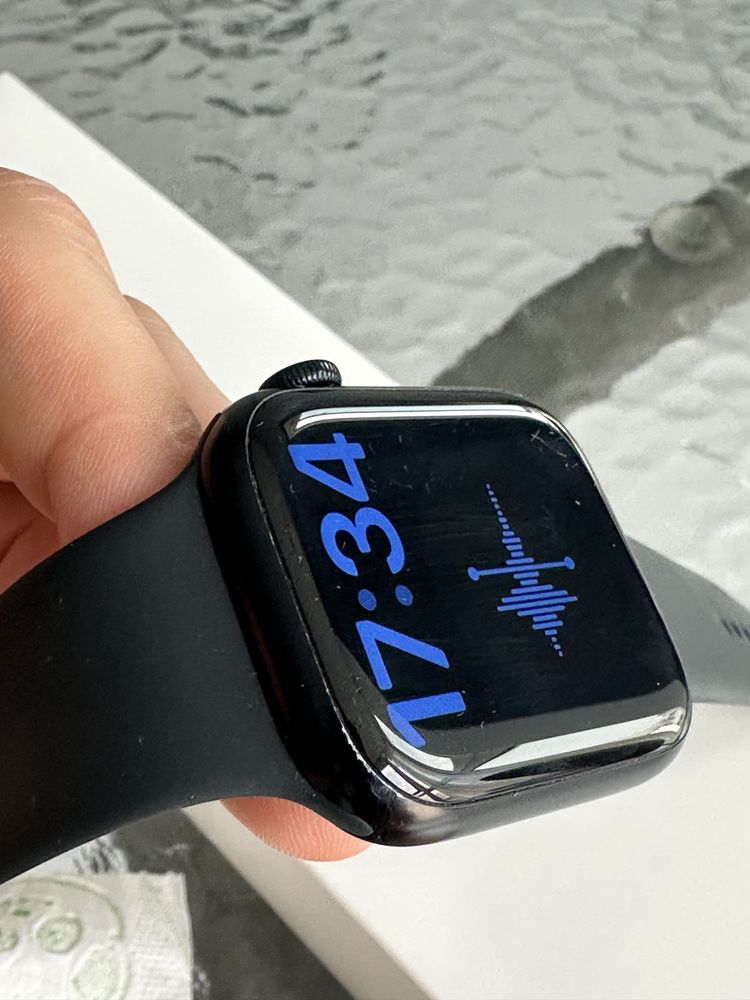 Apple Watch series 8 45 mm GPS Midnight Aluminium case with Sport Band