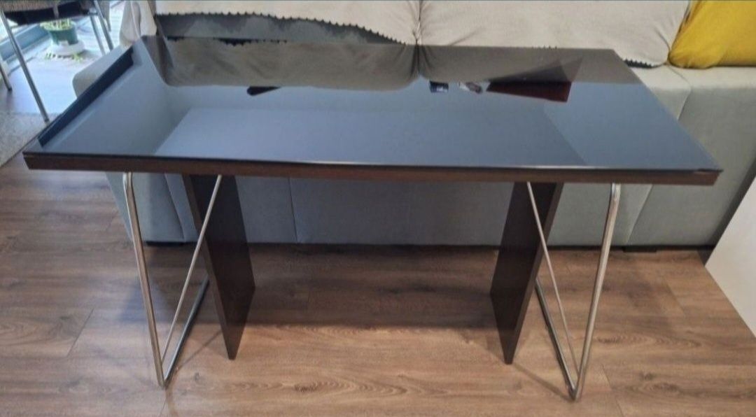 Mesa  castanha linda