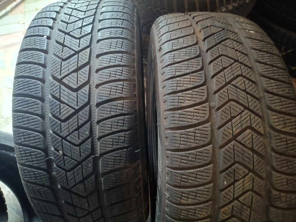Opony zimowe 235/55/18 2szt