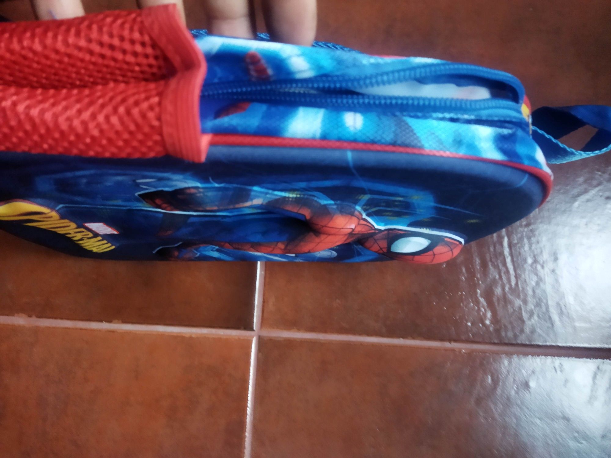 Mochila nova muito bonita 3D da Frozen e do Spyder man Spider man