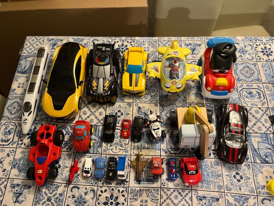 Coleção de vários brinquedos legos etc