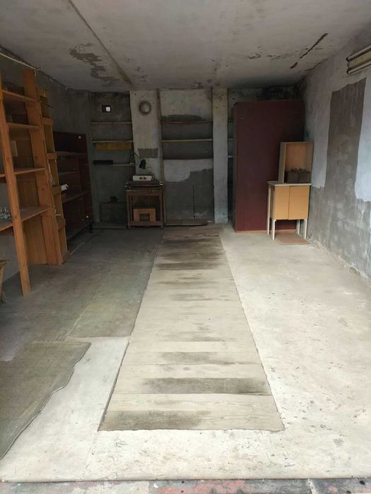 Продам гараж цегляний 4*6м в центі м. Костопіль разом з участком