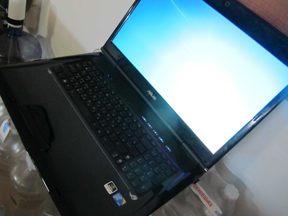 Asus геймер 17"  відеокарта GeForce GTX260