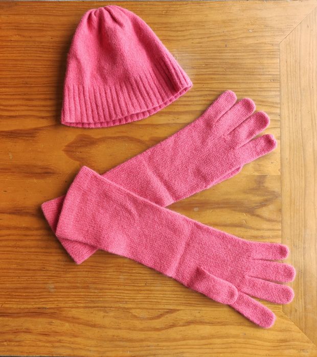 Conjunto Luvas + Gorro Rosa