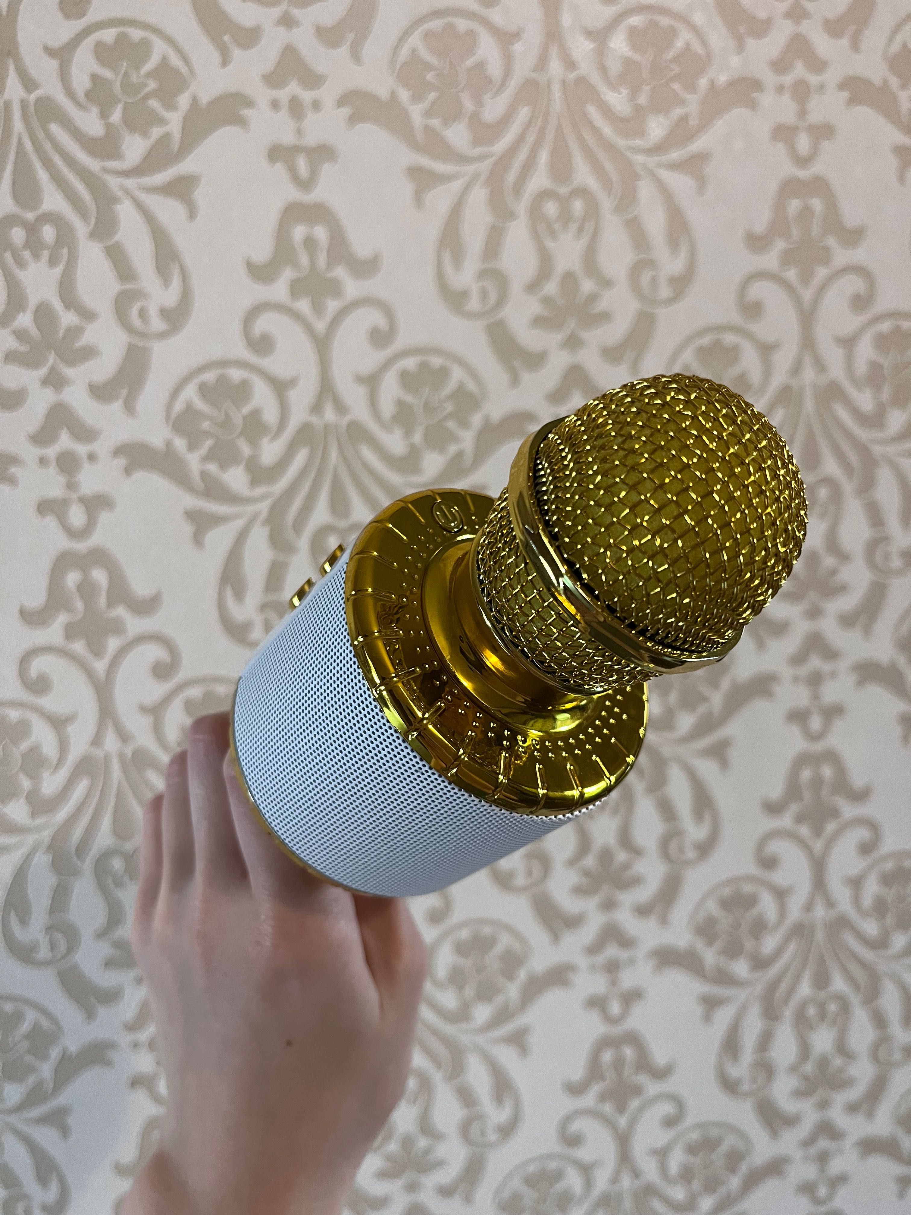 мікрофон золотистий