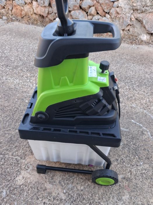 Triturador de ramos Vito 2500W