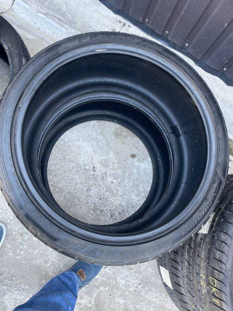 Шини 285/30 R20 Falken FK452