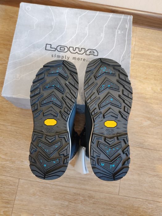Ботинки женские зимние Lowa Renegade Evo ICE GTX, новые с бирками