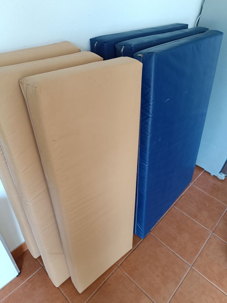 Almofadas para sofá de paletes