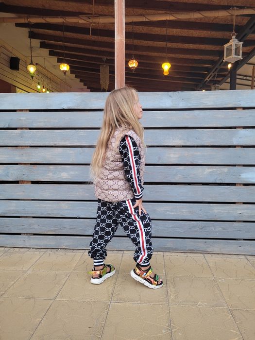 Дитячий жилет GUCCI бу  Зріст 110-120