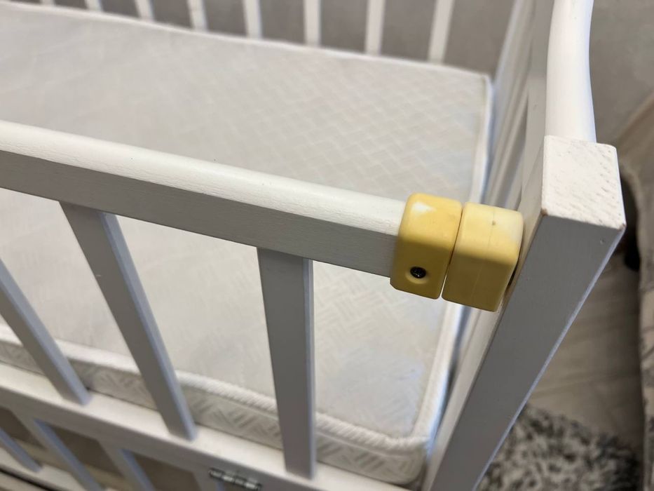 Дитяче ліжечко маятник