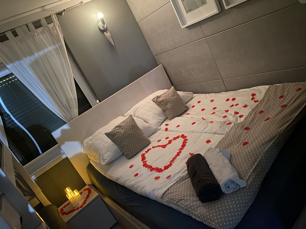 => DOMKI Nocleg JACUZZI w BOSZKOWIE CENTRUM nad Jeziorem 2-10 osób