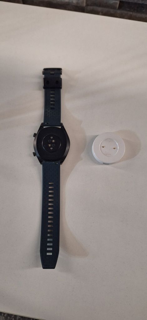 Smartwatch Huawei GT + ładowarka