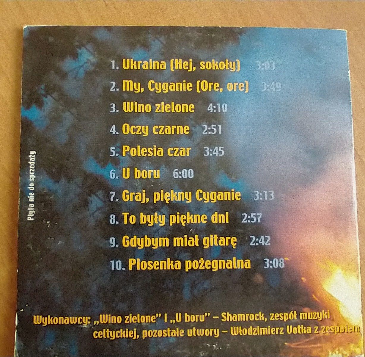 2 płyty  CD: 5 znanych przebojów latynoskich+10 piosenek ogniskowych