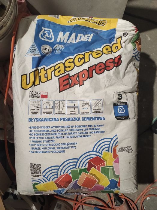 Błyskawiczna posadzka cementowa